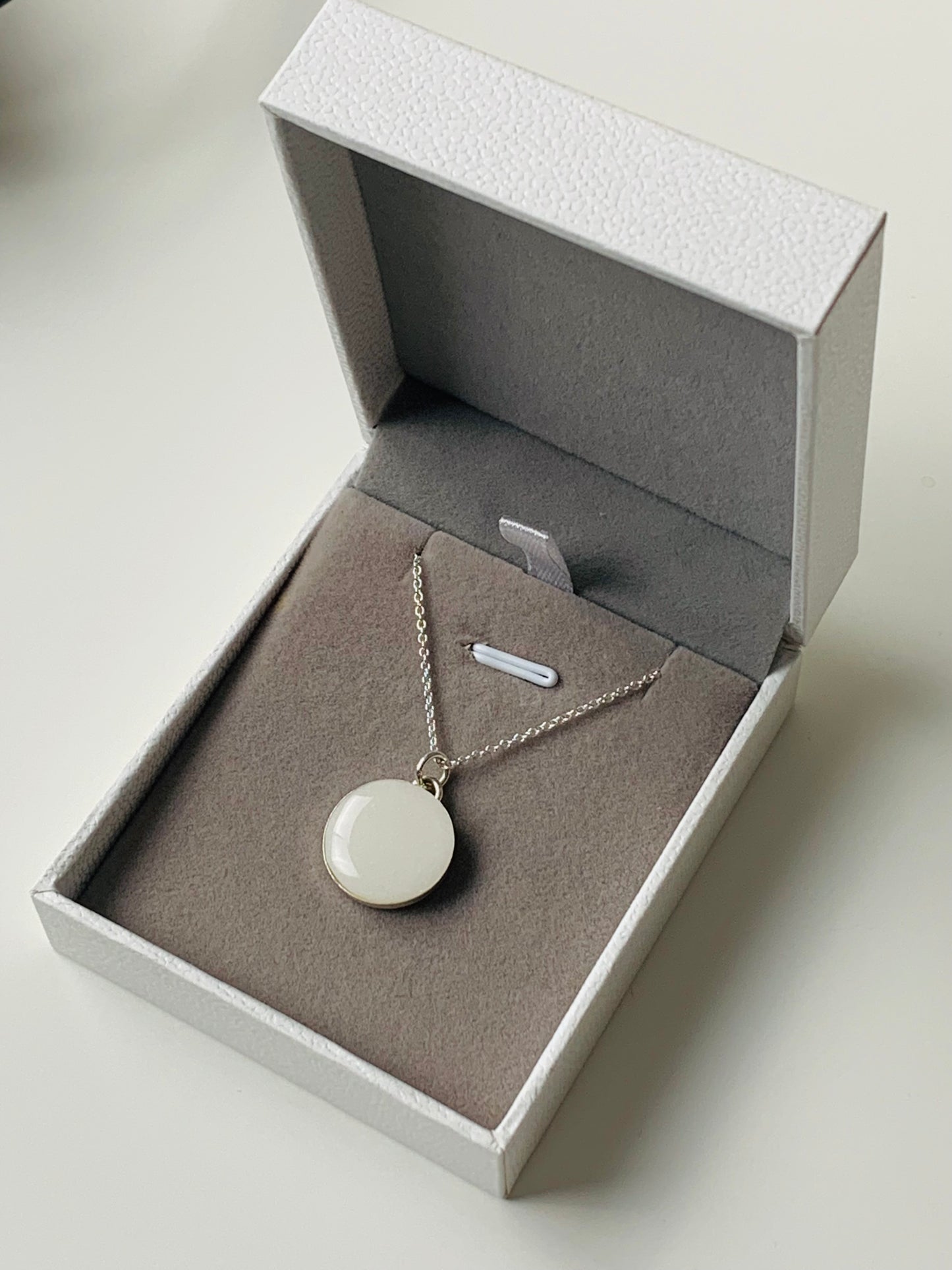 Breastmilk Round Pendant and Chain Sterling Silver - Keepsake Memorial Jewellery